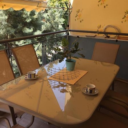 Apartment By The Beach - Nei Epivates Неойе Епиватай Екстериор снимка