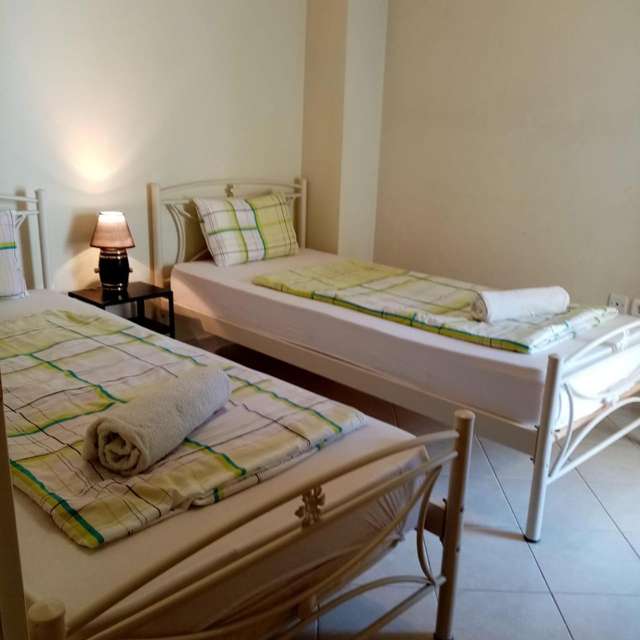 Apartment By The Beach - Nei Epivates Неойе Епиватай Екстериор снимка