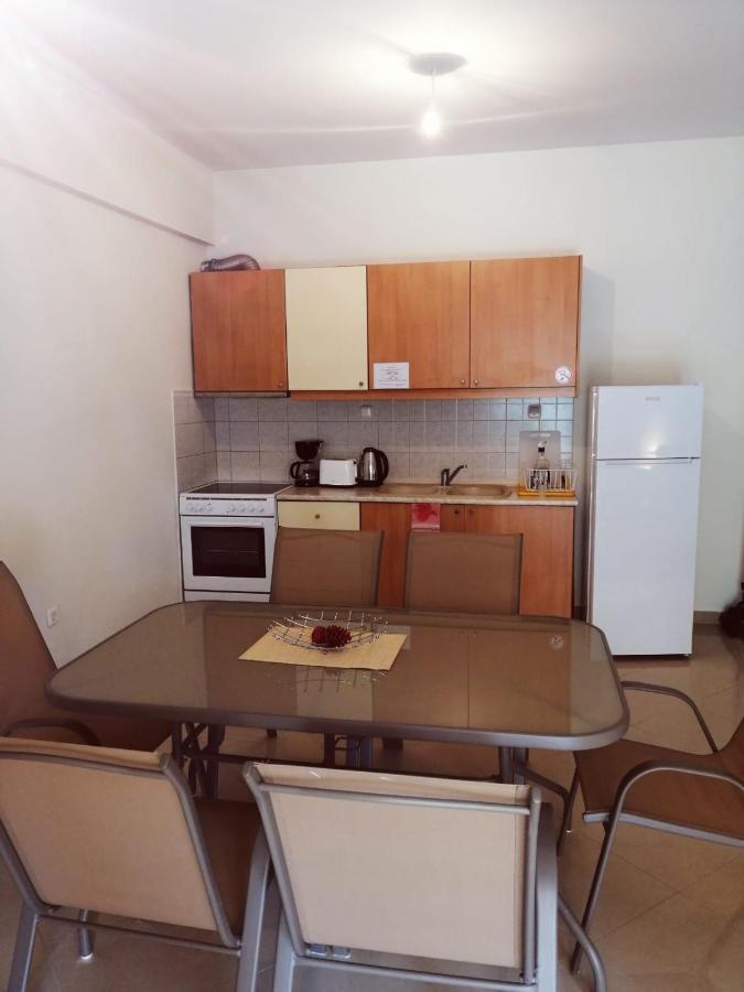 Apartment By The Beach - Nei Epivates Неойе Епиватай Екстериор снимка
