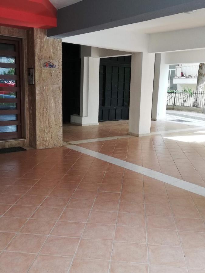 Apartment By The Beach - Nei Epivates Неойе Епиватай Екстериор снимка