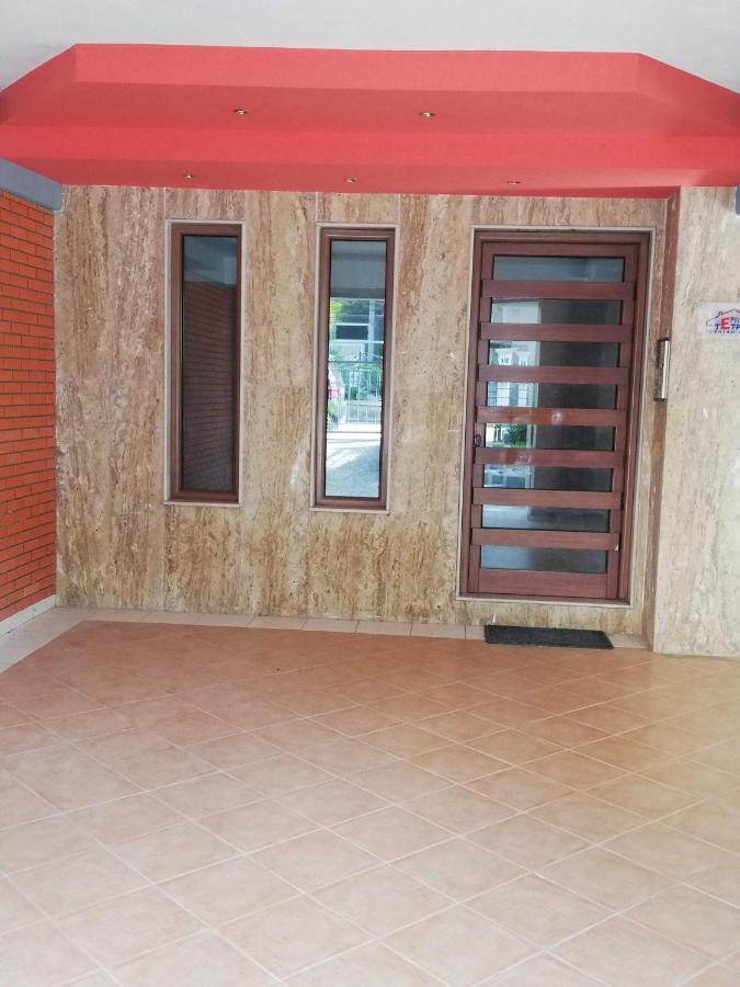 Apartment By The Beach - Nei Epivates Неойе Епиватай Екстериор снимка